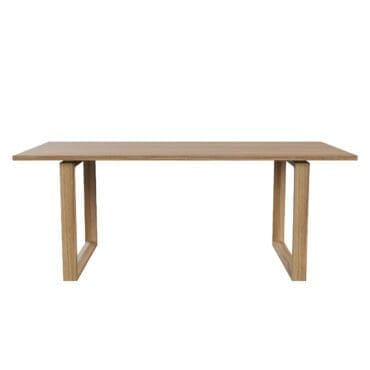 Fritz Hansen Tavolo Essay L218 rovere pigmentato bianco