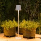 Zafferano Lampada da terra Poldina XXL bianco 1 Longho Design Palermo