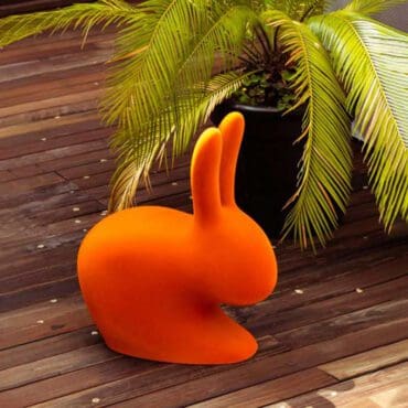 Qeeboo Sedia Coniglio Baby Velvet arancione longho design palermo