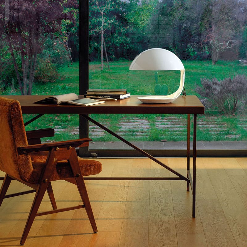Martinelli Luce Lampada da tavolo Cobra bianco 1 Longho Design Palermo