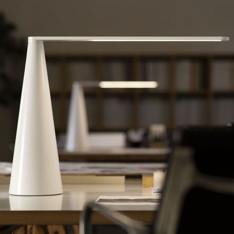 Martinelli Luce Lampada da tavolo Elica bianco 1 Longho Design Palermo