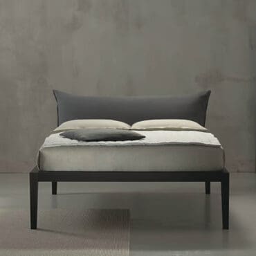Horm - Letto matrimoniale Moheli Alto legno di rovere moca con testiera imbottita