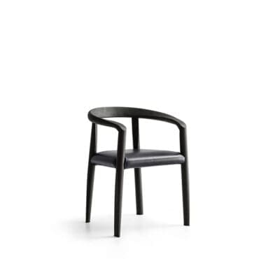 Molteni - Sedia MHC3 Miss struttura tinta nera seduta in pelle Cat L