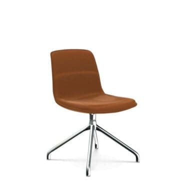 Molteni - Sedia Barbican base girevole a 4 razze cuoio naturale