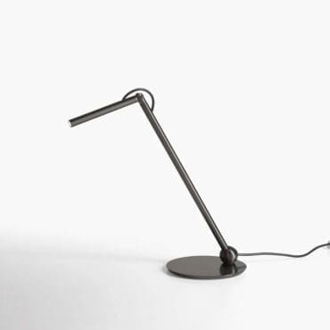 Oluce - Lampada da tavolo Calamaio nickel nero satinato