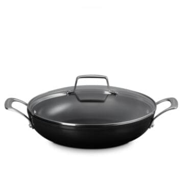 Le Creuset - Tegame Basso Essential con Coperchio d28