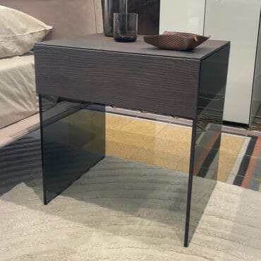 Lago Comodino Class Wildwood grigio gambe vetro fumè grigio longho design palermo