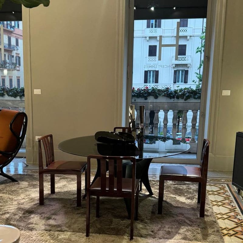 Molteni Tavolo Arc base cemento nero top vetro fumè d150 1 Longho Design Palermo