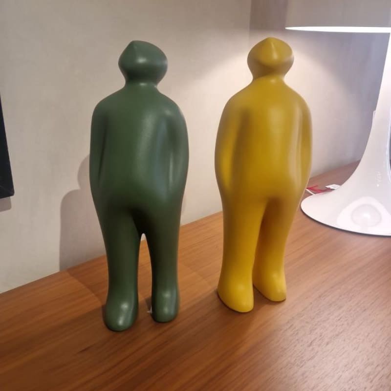 Gardeco Scultura The Visitor Plus military green 1 Longho Design Palermo