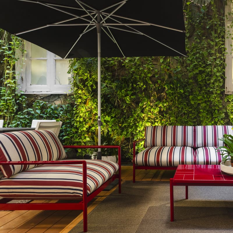 Glatz Ombrellone Alu-Smart 240x240 nero base cemento 1 Longho Design Palermo