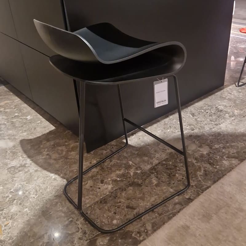 Kristalia Sgabello BCN su base acciaio verniciato nero longho design palermo