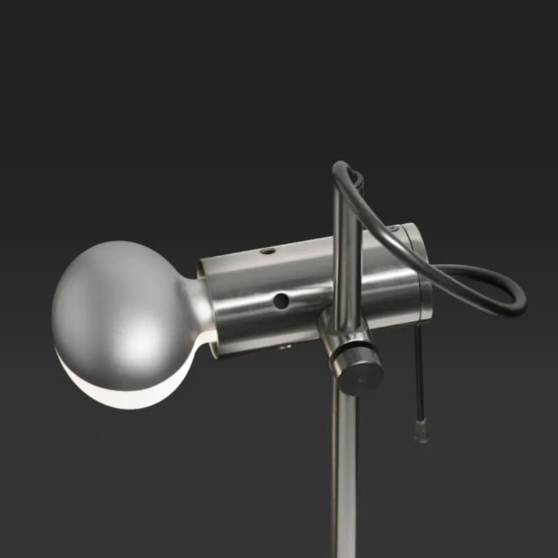 Oluce Lampada da tavolo Agnoli 251 nichel 1 Longho Design Palermo