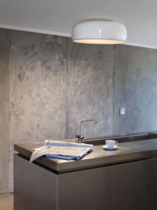 illuminazione cucina con lampade Flos