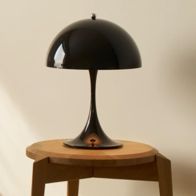 Louis Poulsen Lampada da tavolo Panthella 250 Portable Opaque Black 1 Longho Design Palermo