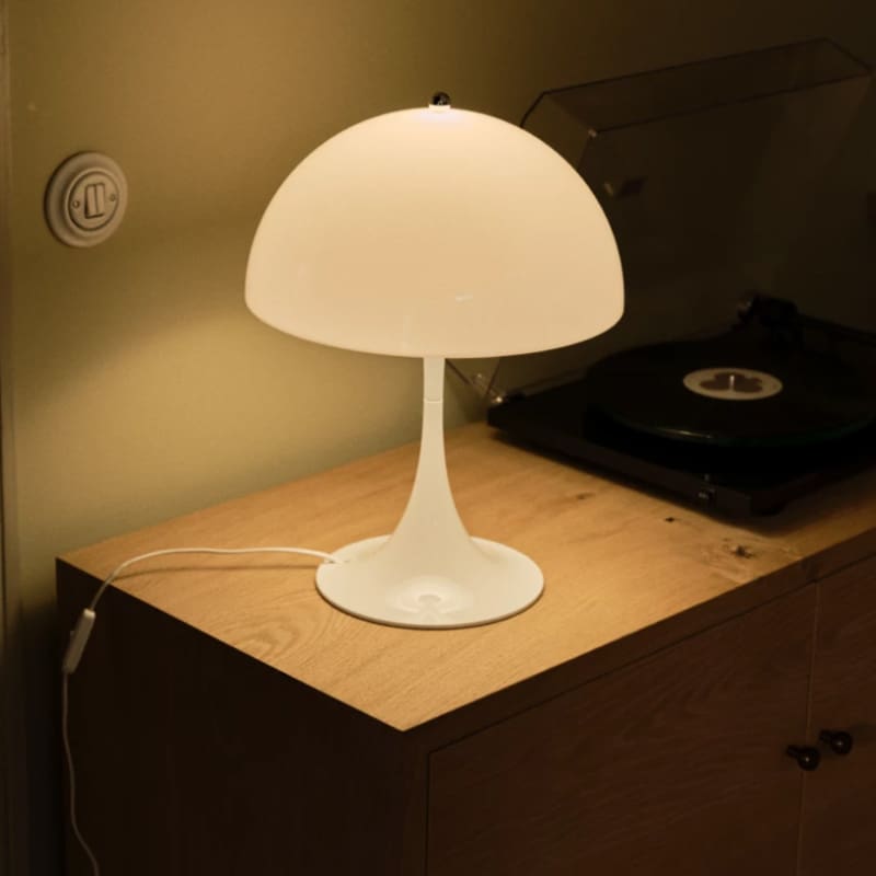 Louis Poulsen Lampada da tavolo Panthella 320 Opal White 1 Longho Design Palermo