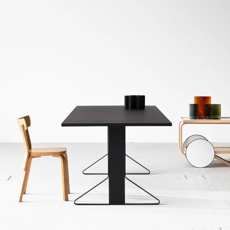 Artek Tavolo rettangolare Kaari gambe rovere nero top nero Longho Design Palermo