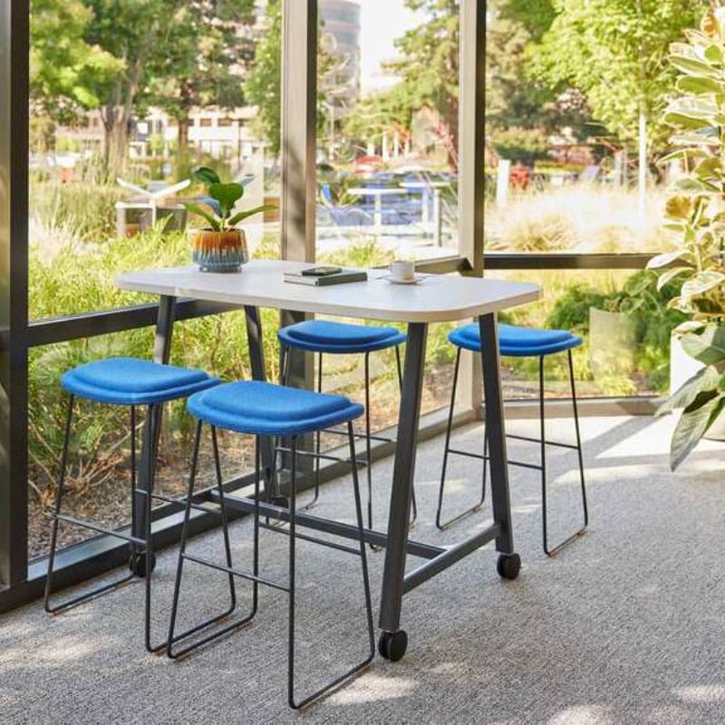 Cappellini Sgabello Hi Pad base nera tessuto cat. A h70 blu Longho Design Palermo