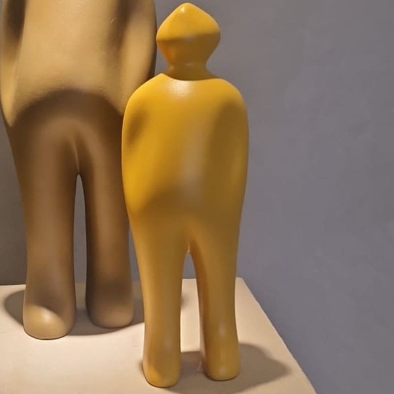 Gardeco Scultura The Visitor small curry 1 Longho Design Palermo