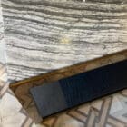 Molteni Tavolino Alisee 120x70 piano superiore marmo silver wave struttura oro e piano inferiore rovere nero 1 Longho Design Palermo